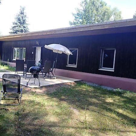 Bungalow Im Gruenen Am Waschsee Mechow  Bagian luar foto